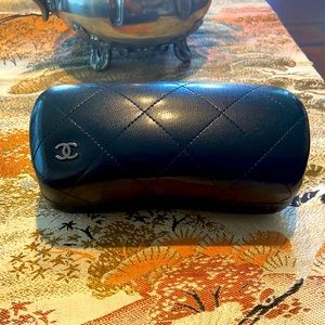 Channel  sun glasses. Very good condition